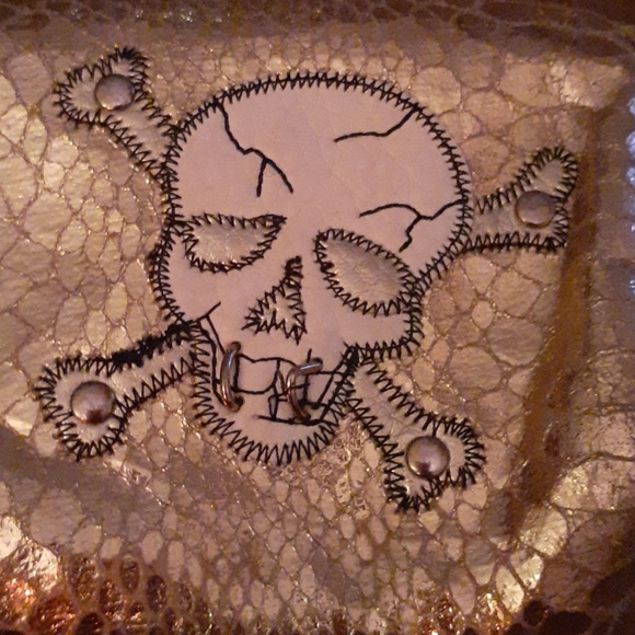 Ed Hardy Make up bag - Picture 10 of 12